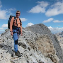 The last steps to the top of Piz Cunturines